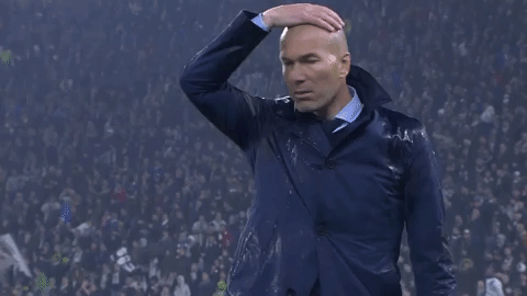 Zidane se prend la tête 